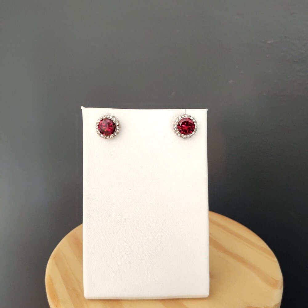 Faux ruby and diamond stud earrings - Picture 3 of 9